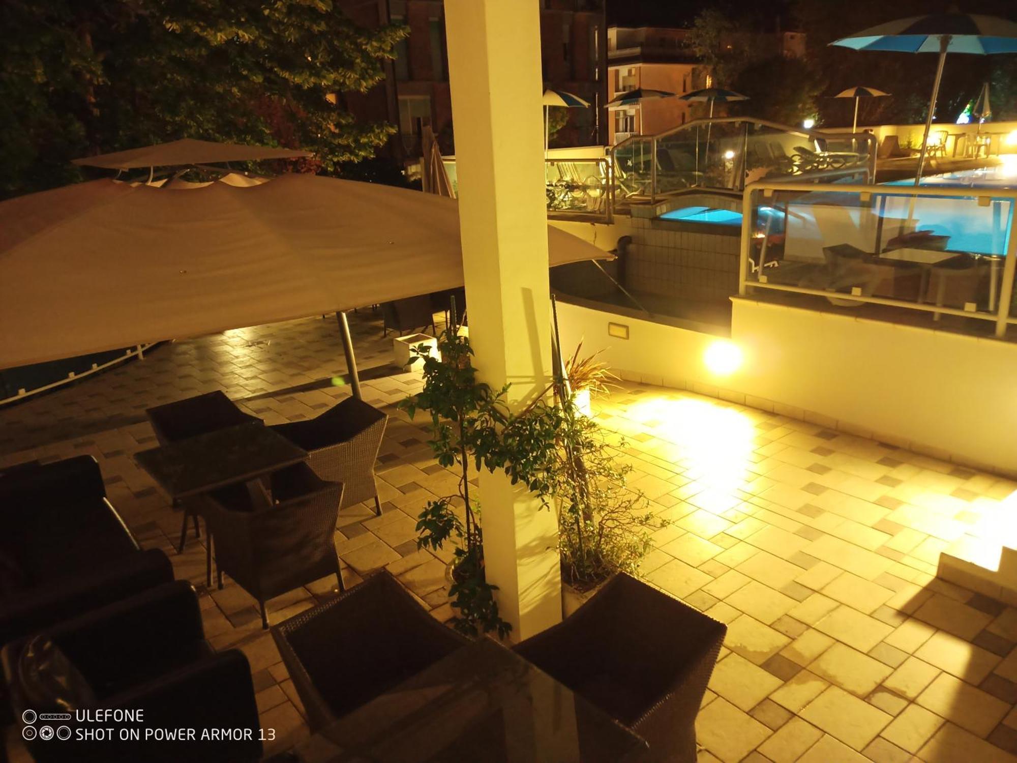 Hotel Firenze 비비오네 외부 사진